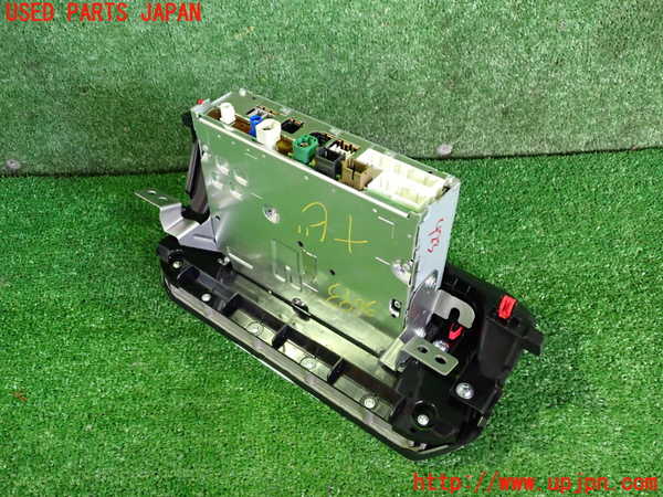 2UPJ-36936589]アウトランダーPHEV(GN0W)カーナビゲーション 中古_m0002.jpg