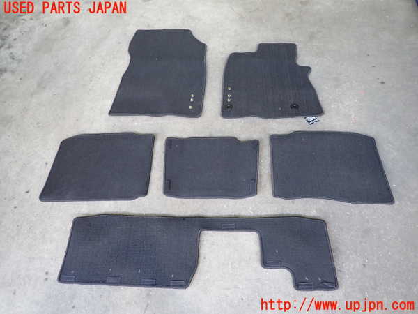 2UPJ-36937800]アウトランダーPHEV(GN0W)フロアマット 中古_m0004.jpg