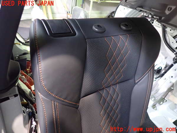 2UPJ-36937145]アウトランダーPHEV(GN0W)右2列目シート 中古_m0003.jpg