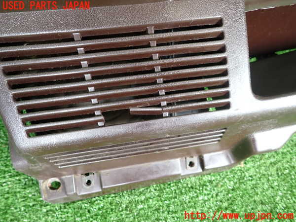 5UPJ-36967516]セリカXX(GA61)グローブボックス1 中古_m0002.jpg