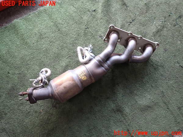 2UPJ-36972042]BMW X3(PC25)エキマニ2 (触媒 マニバーター) 中古 (E83)_m0001.jpg