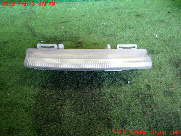 2UPJ-36981150]ベンツ E350 W212(212056C)右コーナーランプ 中古_m0001.jpg