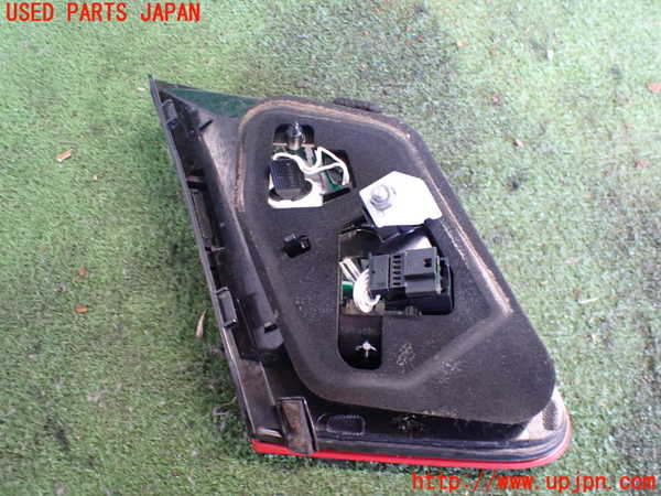 2UPJ-36981550]ベンツ E350 W212(212056C)右リアフィニッシャー 中古_m0002.jpg