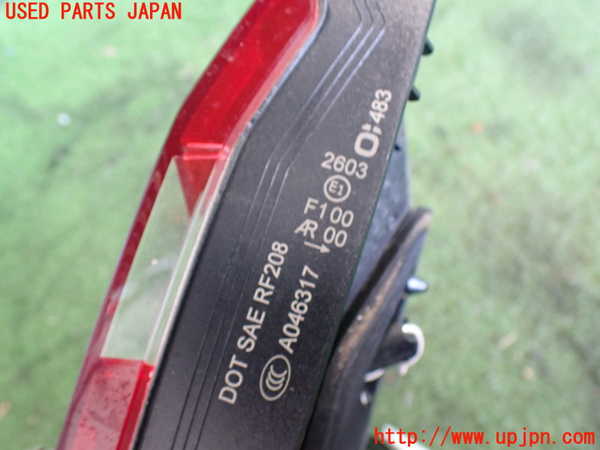 2UPJ-36981550]ベンツ E350 W212(212056C)右リアフィニッシャー 中古_m0003.jpg