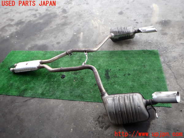 2UPJ-36982671]ベンツ E350 W212(212056C)リアマフラー1 中古_m0002.jpg