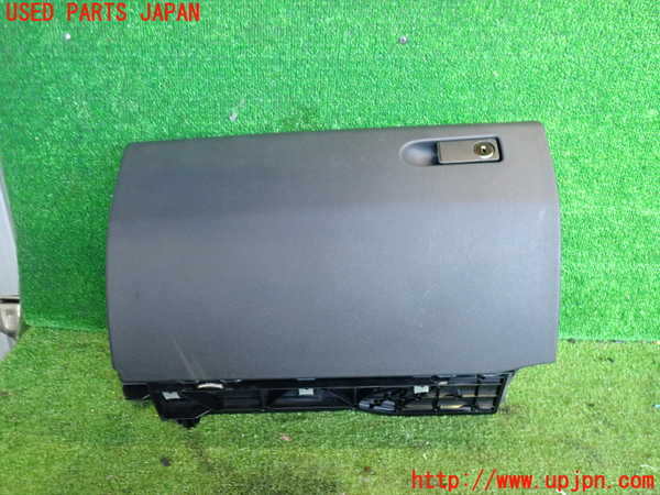 2UPJ-36987516]ベンツ E350 W212(212056C)グローブボックス1 中古_m0001.jpg