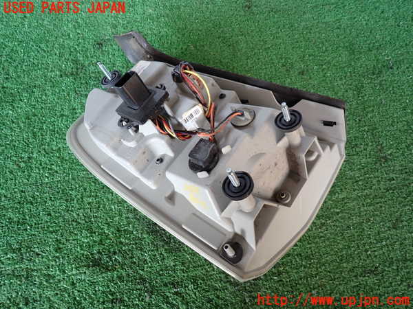 2UPJ-36991530]クライスラー・300(LX36)右テールランプ 中古_m0003.jpg