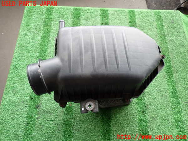 5UPJ-36992560]クライスラー・300(LX36)エアクリーナーボックス 中古_m0001.jpg