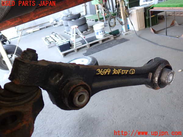 2UPJ-36995176]クライスラー・300(LX36)右フロントロアアーム1 中古_m0001.jpg