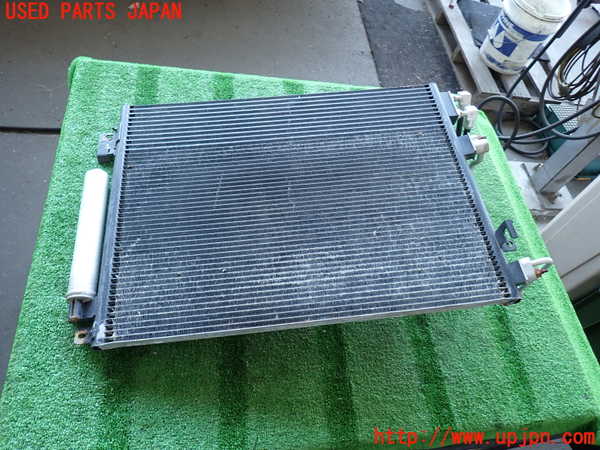 2UPJ-36996031]クライスラー・300(LX36)エアコンコンデンサー1 中古_m0003.jpg