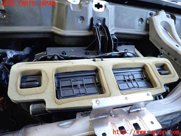 2UPJ-36996081]クライスラー・300(LX36)エバポレーター1 中古_m0002.jpg