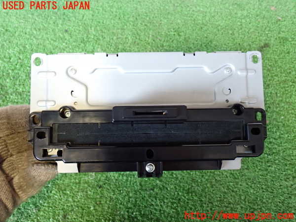 5UPJ-36996589]クライスラー・300(LX36)カーナビゲーション 中古_m0002.jpg