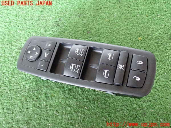 2UPJ-36996240]クライスラー・300(LX36)右前パワーウィンドウスイッチ 中古_m0001.jpg