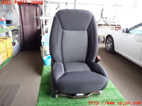 2UPJ-36997035]クライスラー・300(LX36)運転席シート 中古_m0001.jpg