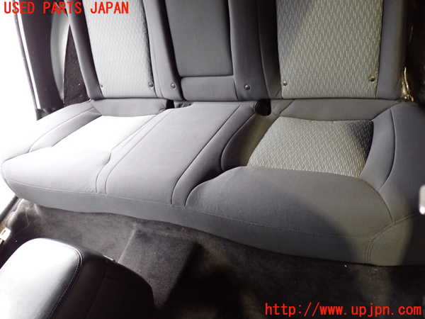 2UPJ-36997385]クライスラー・300(LX36)リアシート 中古_m0002.jpg
