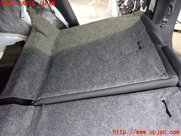 2UPJ-36997385]クライスラー・300(LX36)リアシート 中古_m0005.jpg