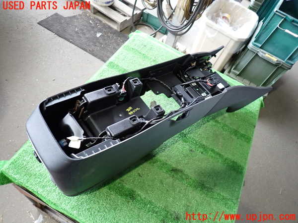 2UPJ-36997540]クライスラー・300(LX36)センターコンソール 中古_m0005.jpg