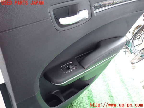 2UPJ-36991294]クライスラー・300(LX36)右後ドア内張り 中古_m0003.jpg