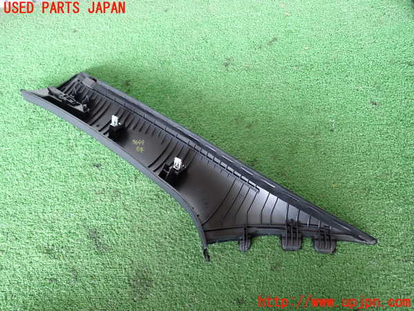 2UPJ-36997655]クライスラー・300(LX36)右フロントピラートリム 中古_m0004.jpg