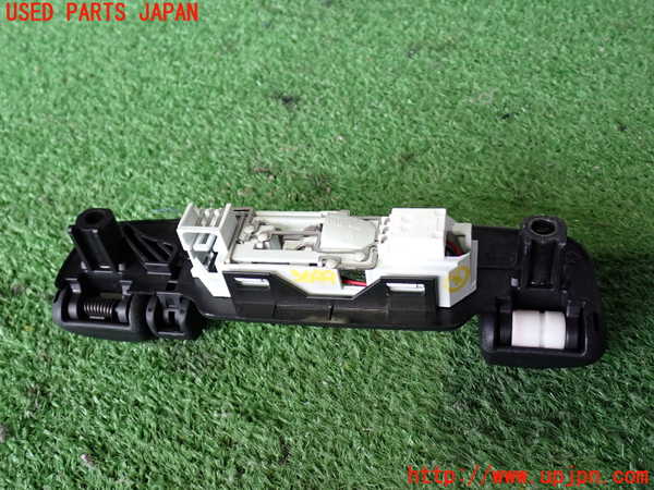 2UPJ-36996412]クライスラー・300(LX36)ルームランプ2 (1列目右) 中古_m0002.jpg