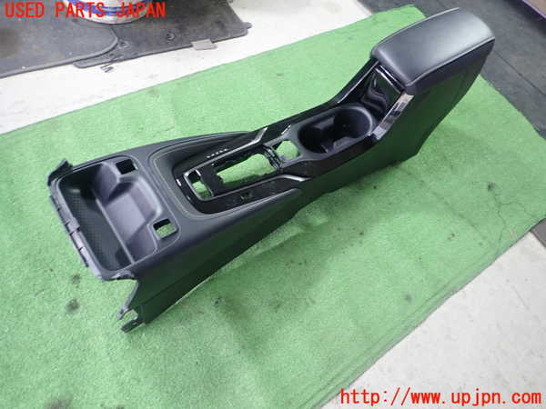 5UPJ-37017540]カローラ ツーリング ハイブリッド(ZWE211W)センターコンソール 中古_m0001.jpg