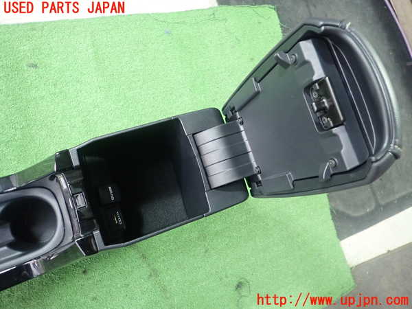 5UPJ-37017540]カローラ ツーリング ハイブリッド(ZWE211W)センターコンソール 中古_m0004.jpg