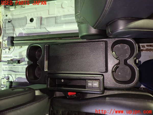5UPJ-37027145]ヴォクシー(ノア)(MZRA90W)右2列目シート 中古_m0004.jpg