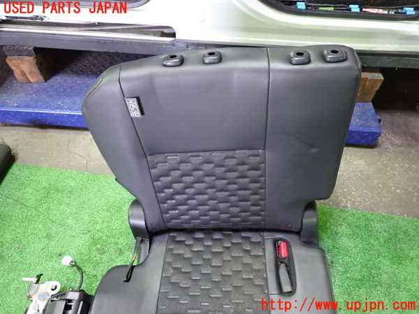 5UPJ-37027235]ヴォクシー(ノア)(MZRA90W)右3列目シート 中古_m0002.jpg