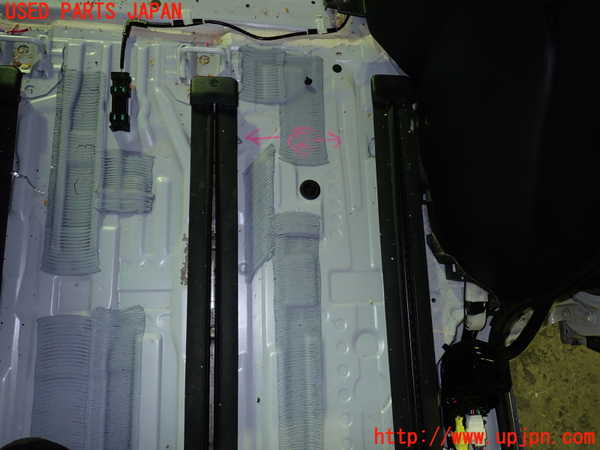 1UPJ-37027497]ヴォクシー(ノア)(MZRA90W)シートレール②2(左側) 中古_m0002.jpg