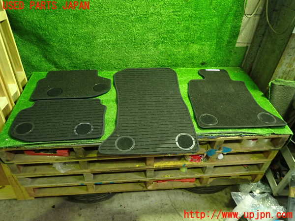 1UPJ-37057800]BMW 528i(FR30)(F10)フロアマット 中古_m0004.jpg