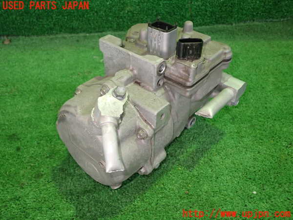 1UPJ-37066025]クラウン ロイヤル ハイブリッド(AWS210)エアコンコンプレッサー 中古_m0001.jpg