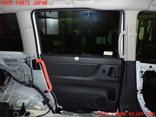 1UPJ-37071320]セレナ(C28)左後ドア AGC M1235 中古_m0005.jpg