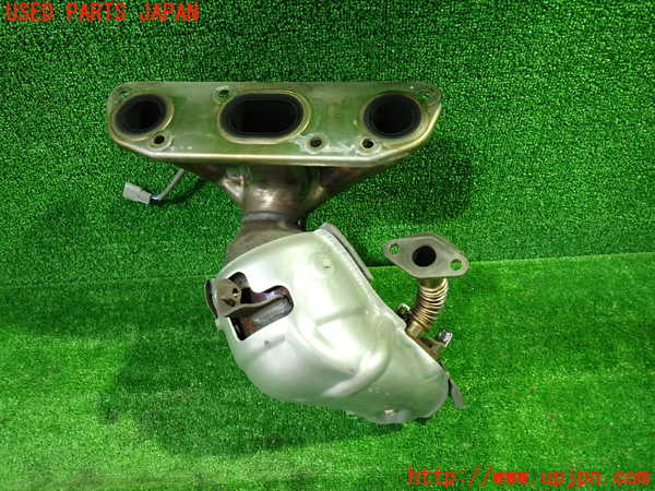1UPJ-37072661]セレナ(C28)触媒1 中古_m0002.jpg