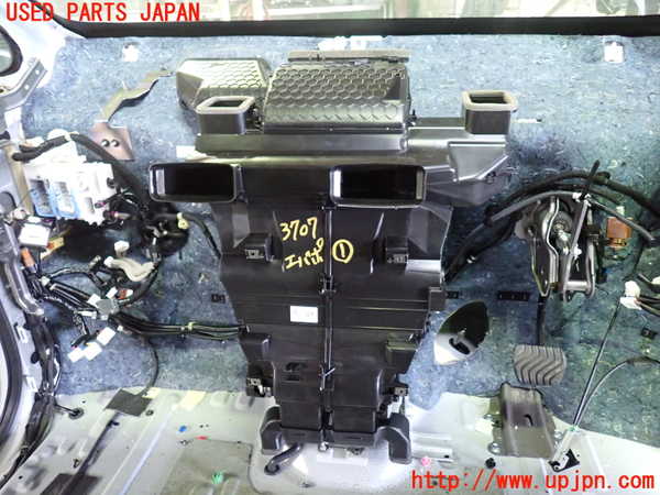 1UPJ-37076081]セレナ(C28)エバポレーター1 (フロント) 中古_m0001.jpg