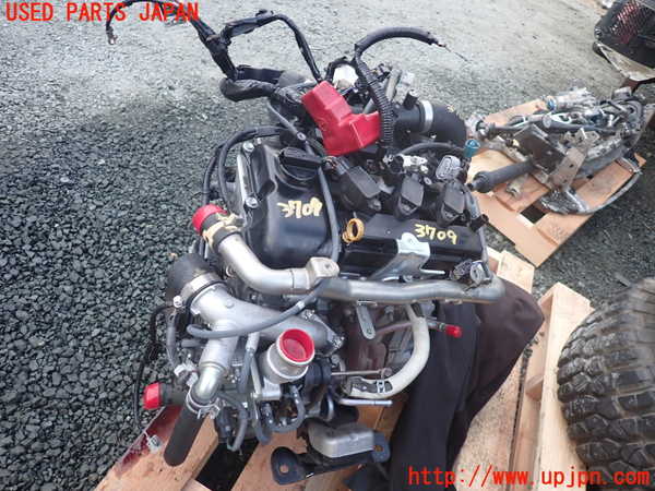 1UPJ-37092010]ジムニー(JB64W)エンジン R06A 4WD 中古_m0001.jpg