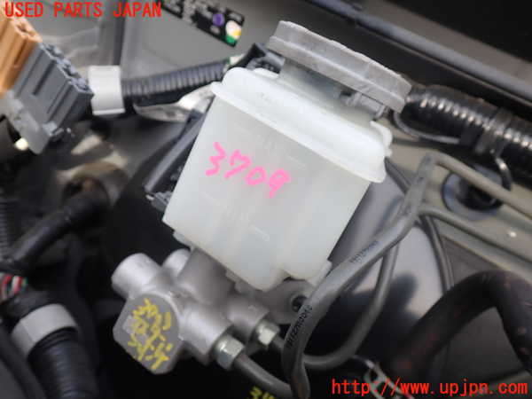 5UPJ-37094050]ジムニー(JB64W)ブレーキマスターシリンダー 中古_m0001.jpg
