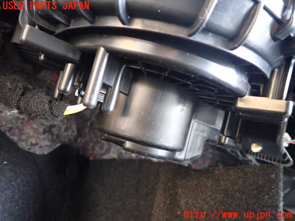 1UPJ-37096081]ジムニー(JB64W)エバポレーター1 中古_m0003.jpg