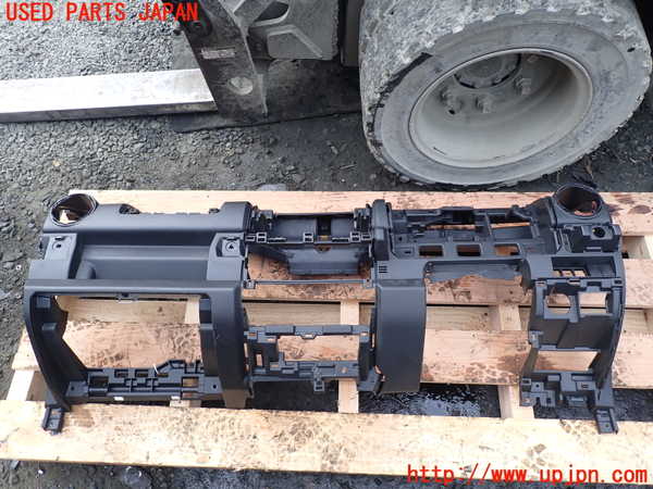 1UPJ-37097505]ジムニー(JB64W)ダッシュボード 中古_m0001.jpg