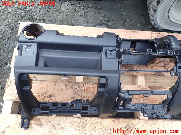 1UPJ-37097505]ジムニー(JB64W)ダッシュボード 中古_m0003.jpg