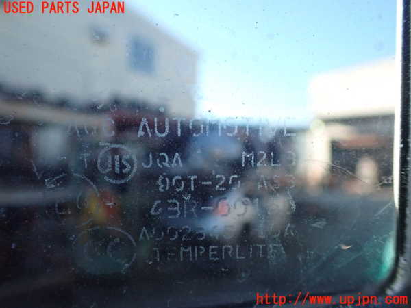 1UPJ-37121290]パジェロ(V98W)右後ドア 中古 AGC M2L3 43R-00150_m0005.jpg