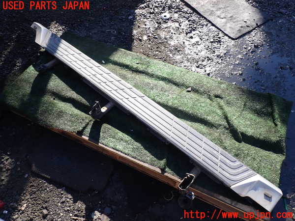 1UPJ-37121390]パジェロ(V98W)右サイドステップ 中古_m0001.jpg