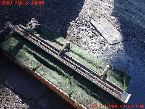 1UPJ-37121390]パジェロ(V98W)右サイドステップ 中古_m0002.jpg