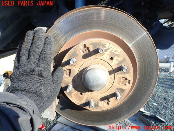 1UPJ-37124290]パジェロ(V98W)右フロントナックルハブ 中古_m0001.jpg