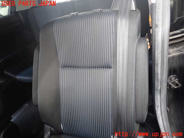 1UPJ-37137175]ヴォクシー(ノア)(ZRR80W)左2列目シート 中古_m0002.jpg