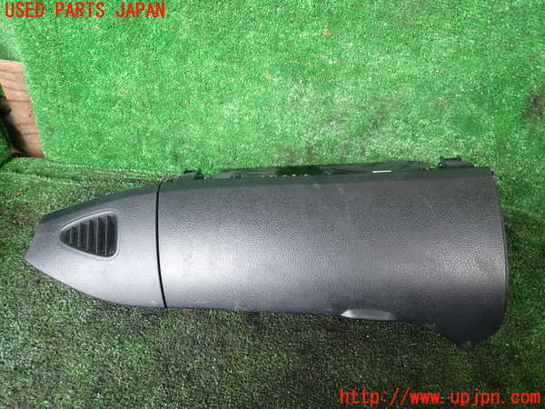 5UPJ-37137841]ヴォクシー(ノア)(ZRR80W)小物入れ1 中古_m0001.jpg