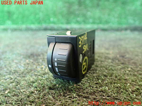 1UPJ-37146307]インプレッサ WRX-STi(GRB)スイッチ2(レベライザー) 中古_m0001.jpg