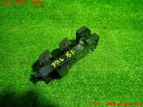 1UPJ-37166240]クラウン ハイブリッド(AZSH20)右前パワーウィンドウスイッチ 中古_m0003.jpg