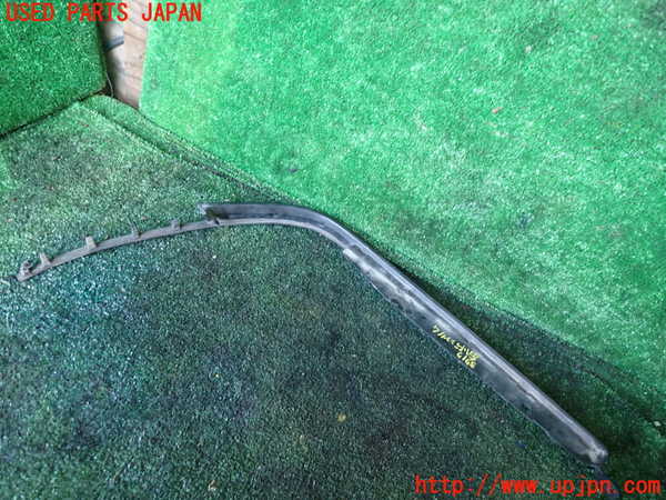 1UPJ-37171142]ベンツ C280 W202(202028)左ヘッドライトリム 中古_m0002.jpg