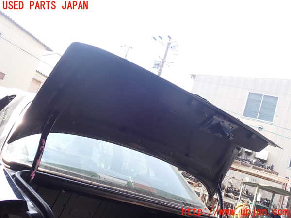 1UPJ-37171500]ベンツ C280 W202(202028)トランク 中古_m0003.jpg