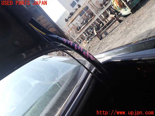1UPJ-37171513]ベンツ C280 W202(202028)トランクヒンジ1 中古_m0001.jpg